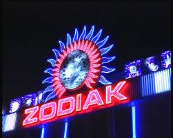 霓虹燈廣告牌製作_上海霓虹燈廣（guǎng）告牌製作_上海霓虹燈製作公（gōng）司