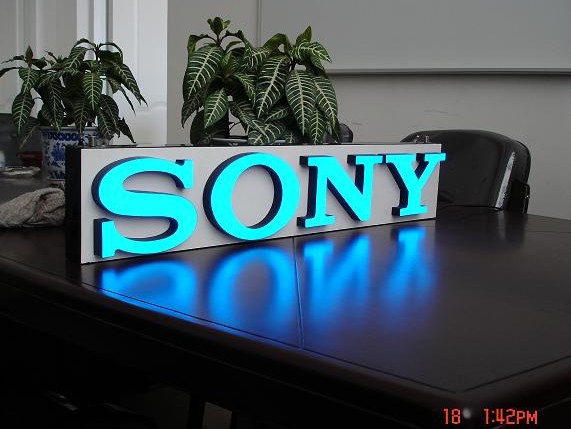 SONY(索尼)亞克力發（fā）光字
