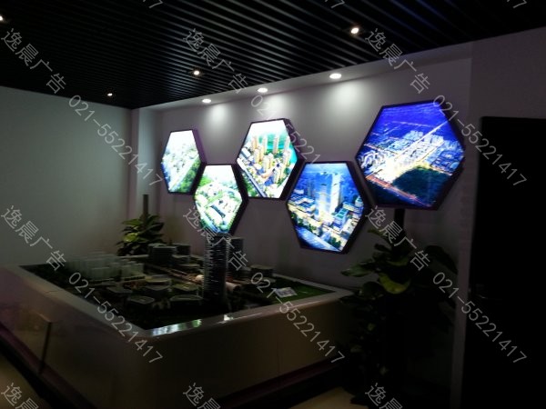 軌交線5號線南延伸展廳燈箱