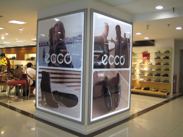 商場（chǎng）超薄燈箱